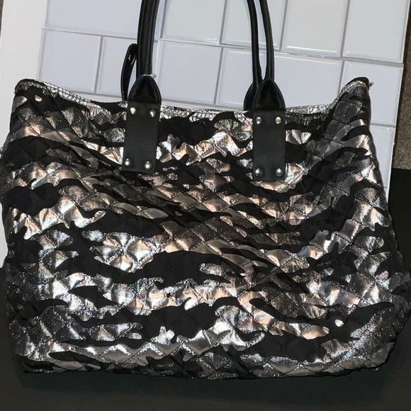 NWOT SOL AND SELENE shoulder bag and cosmetic overnight large bag - Picture 2 of 5